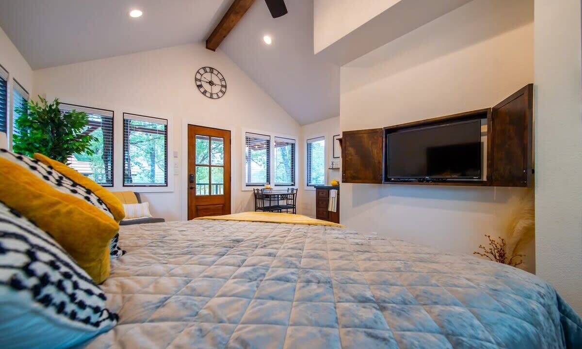 Photo of Bedroom in Elm Mott