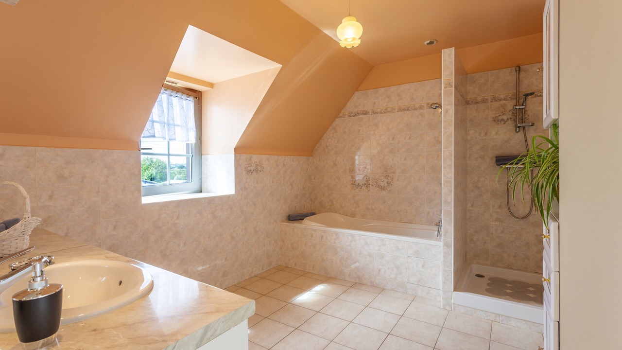 Photo of Bathroom in Saint-Meloir-des-Ondes