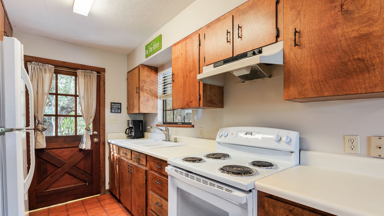 Photo of Kitchen in Concan