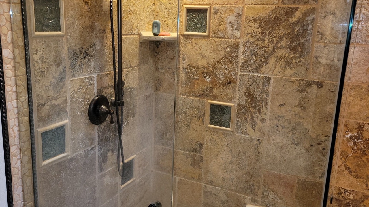 Photo of Bathroom in Laguna Park