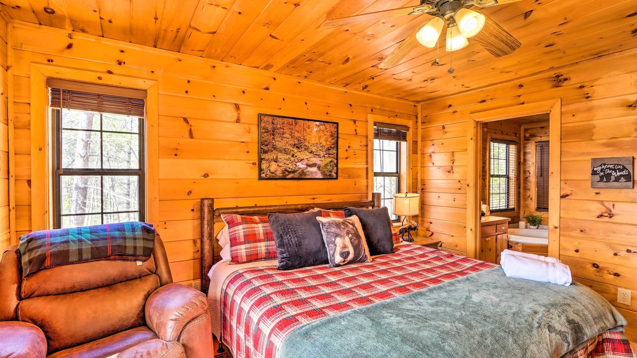 Photo of Bedroom in Hidden Lake