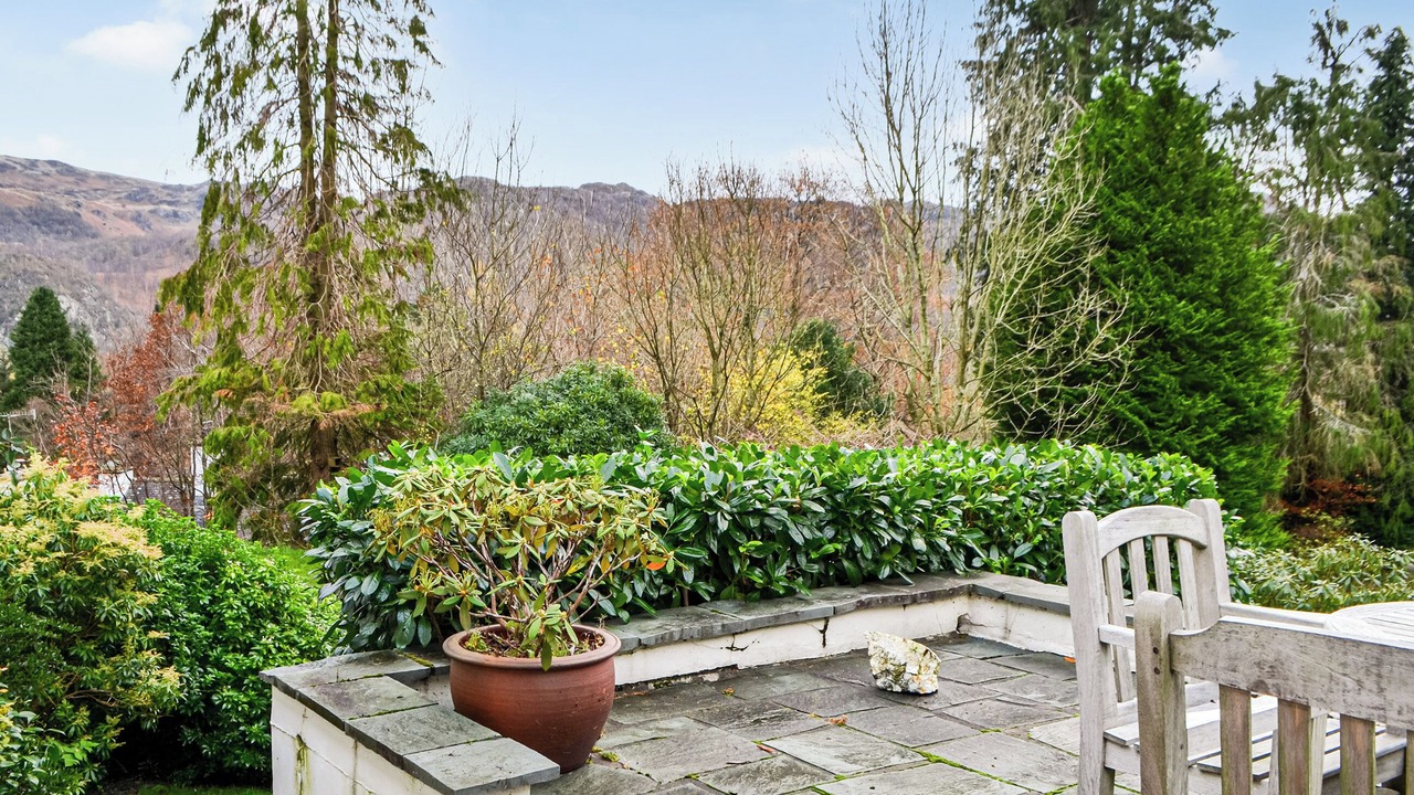 Photo of Others in Manesty