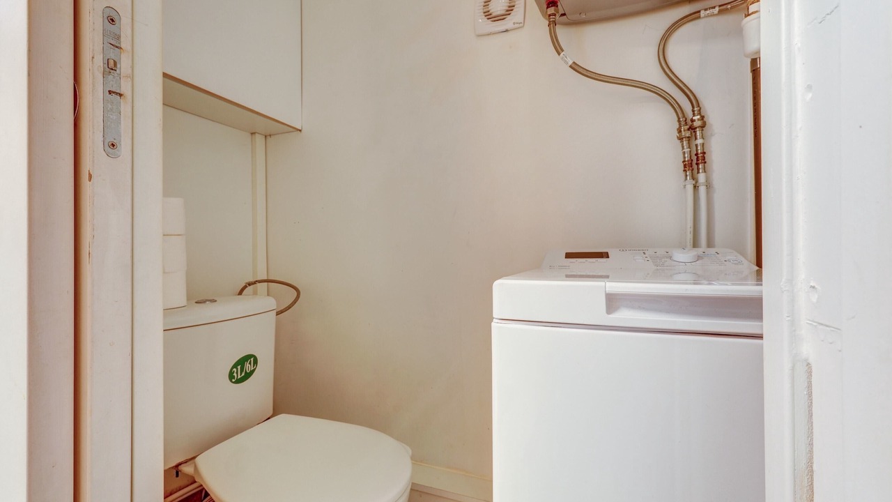 Photo of Bathroom in Arsenal