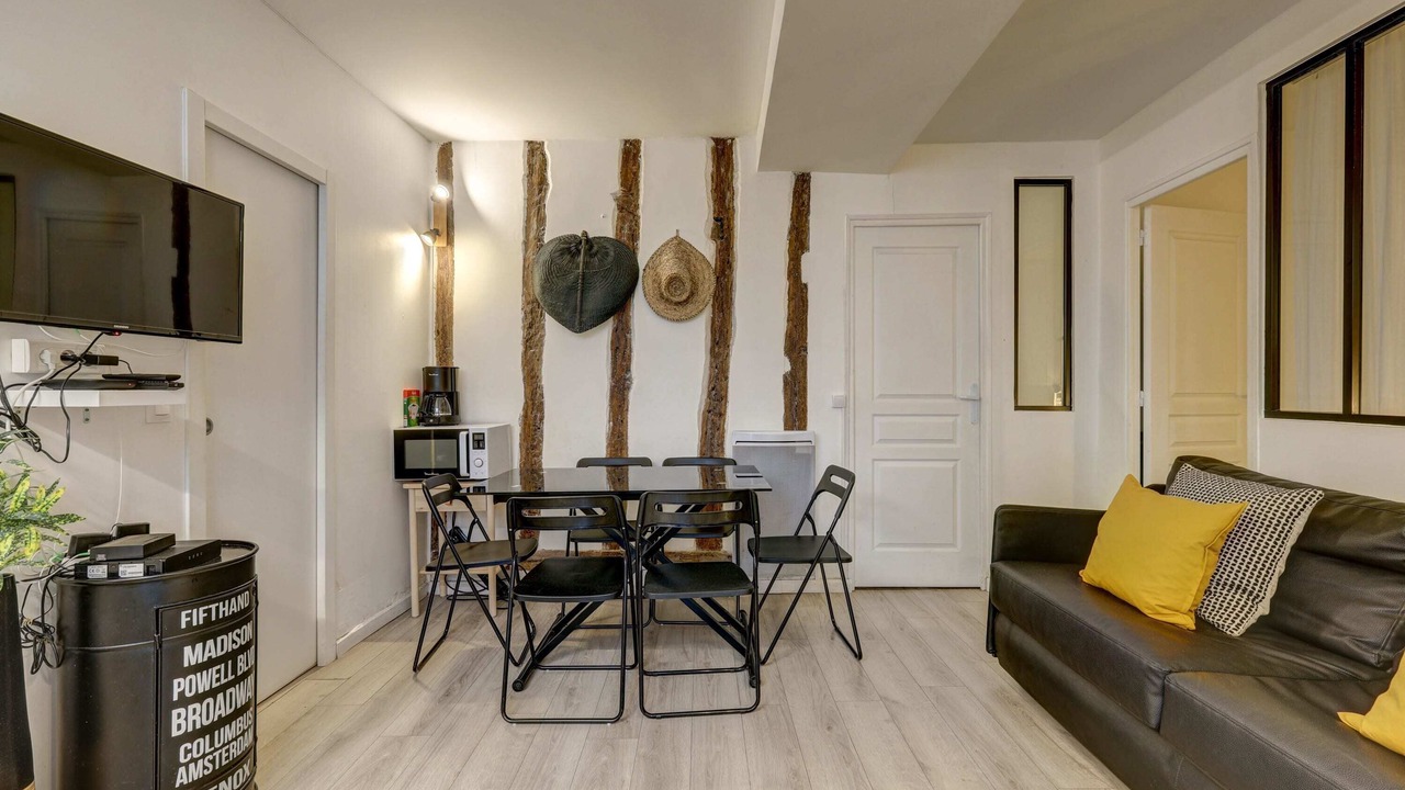 Photo of Livingroom in Arsenal