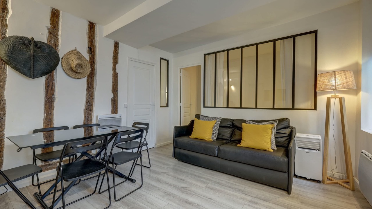 Photo of Livingroom in Arsenal