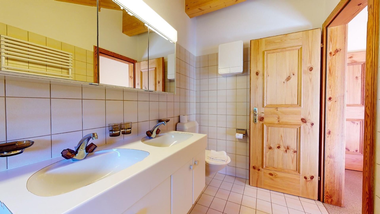 Photo of Bathroom in Bever