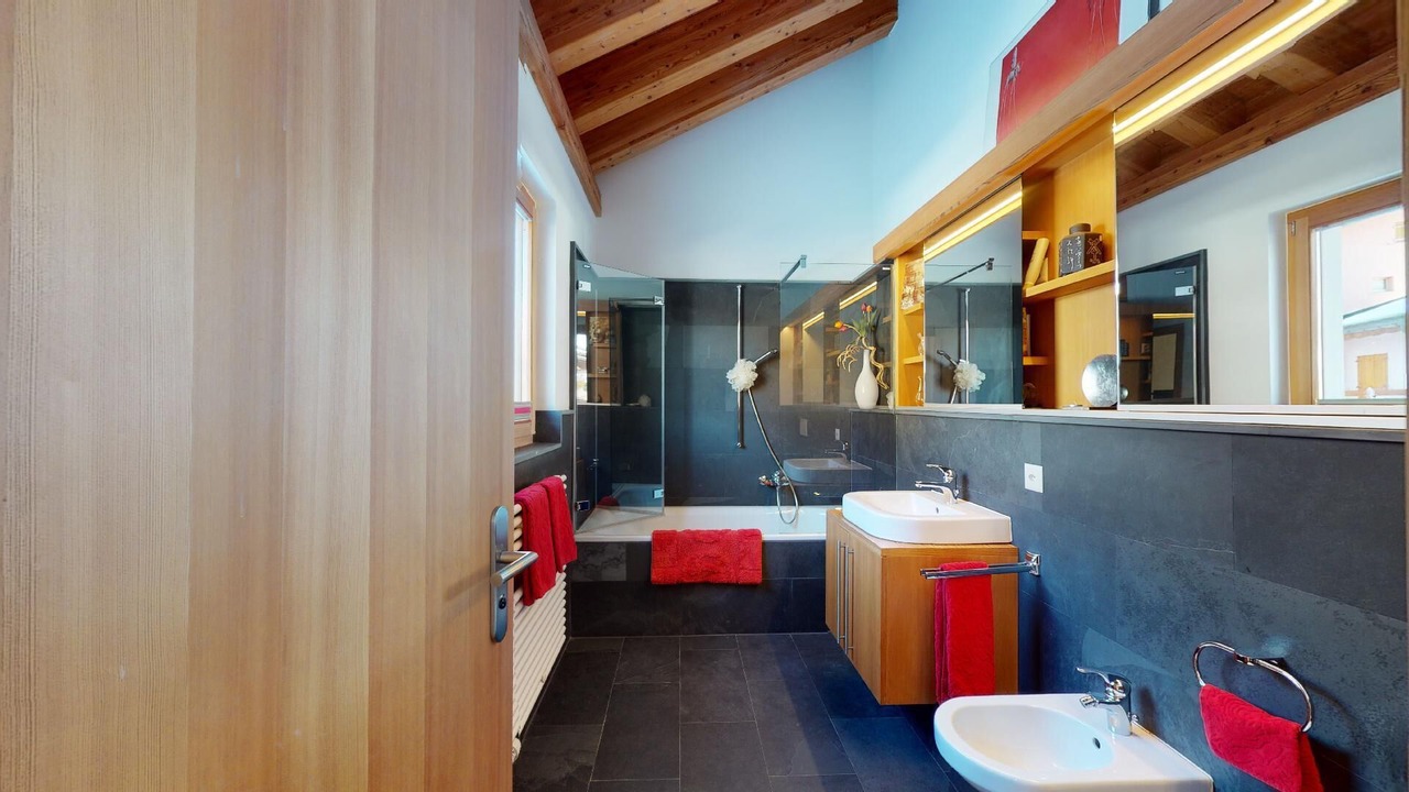 Photo of Bathroom in Surlej