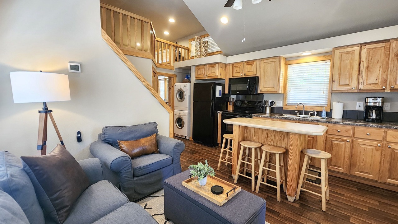 Photo of Livingroom in Staples