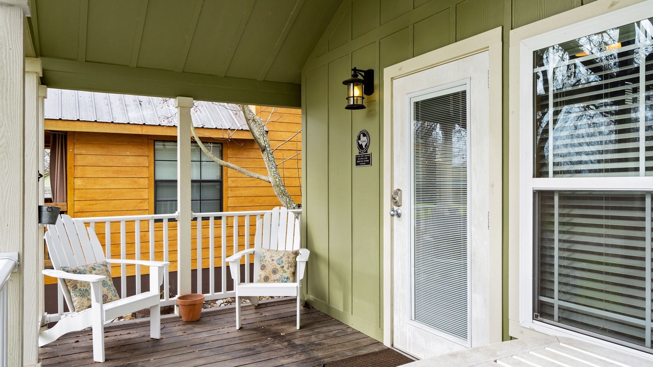 Photo of Patio Balcony in Staples