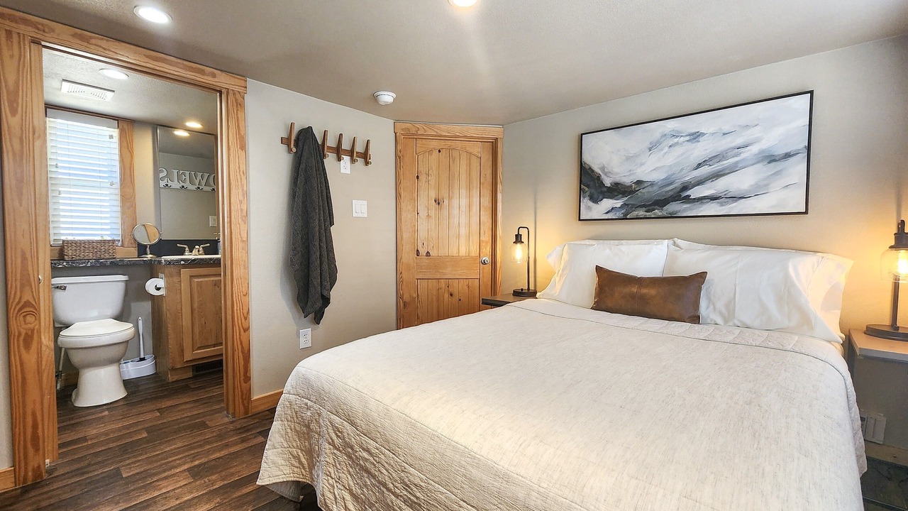 Photo of Bedroom in Staples