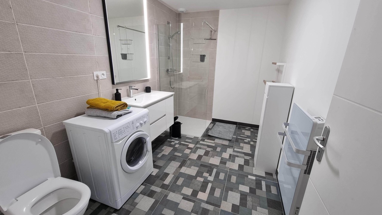 Photo of Bathroom in Saint-Denis-de-l'Hotel