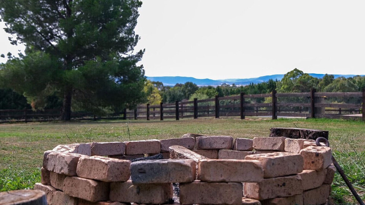 Photo of Outdoor in Robin Hill