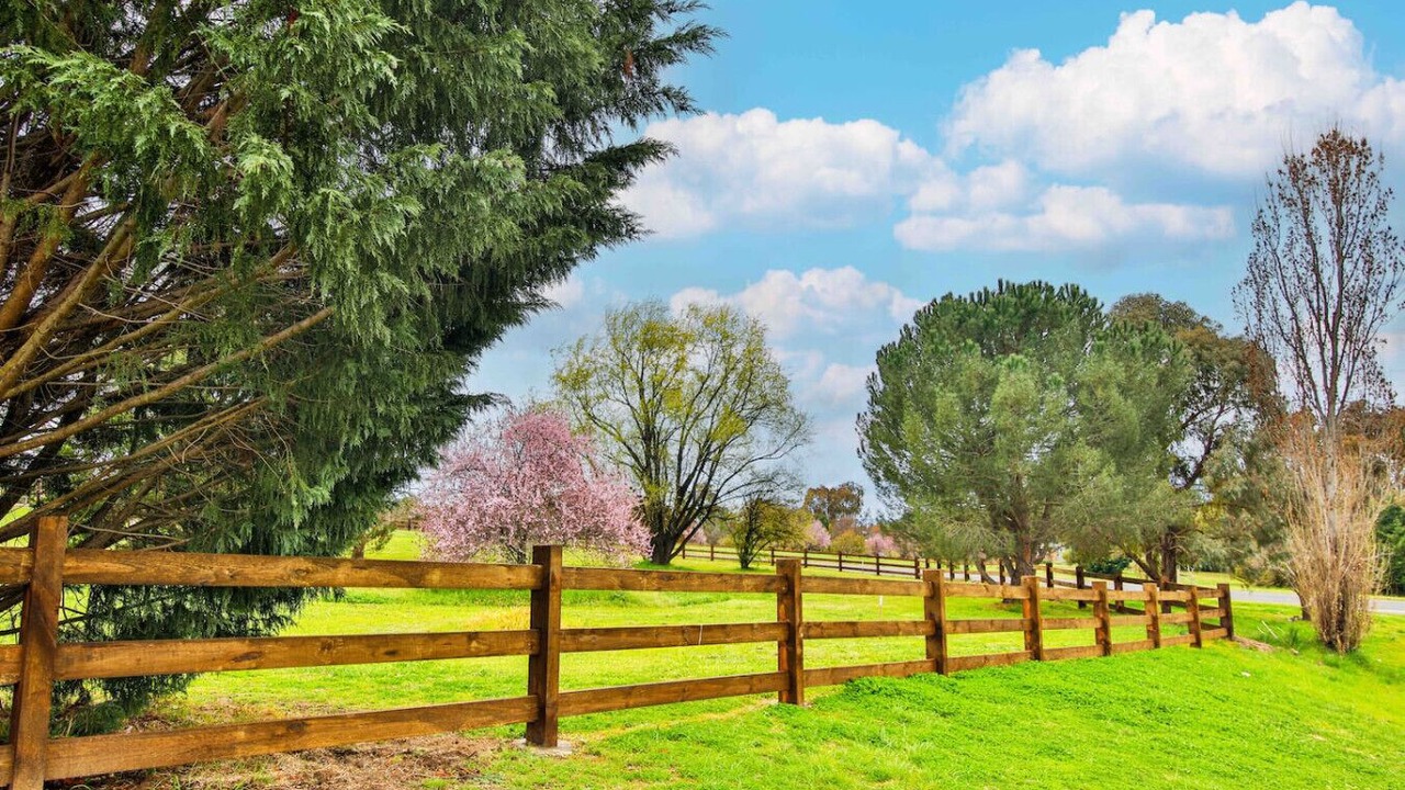 Photo of Outdoor in Robin Hill