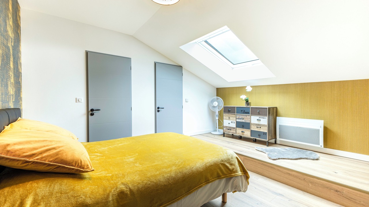 Photo of Bedroom in Montfort-le-Gesnois