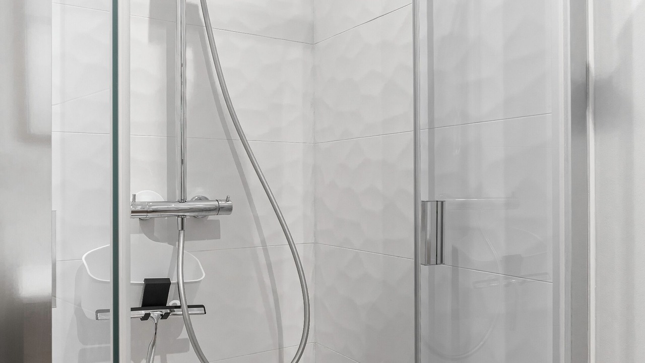 Photo of Bathroom in Montfort-le-Gesnois