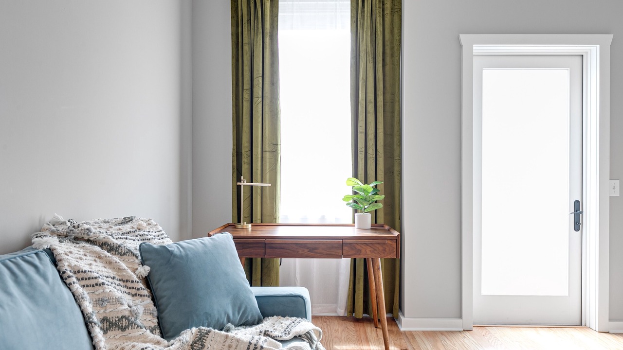 Photo of Livingroom in Church Hill