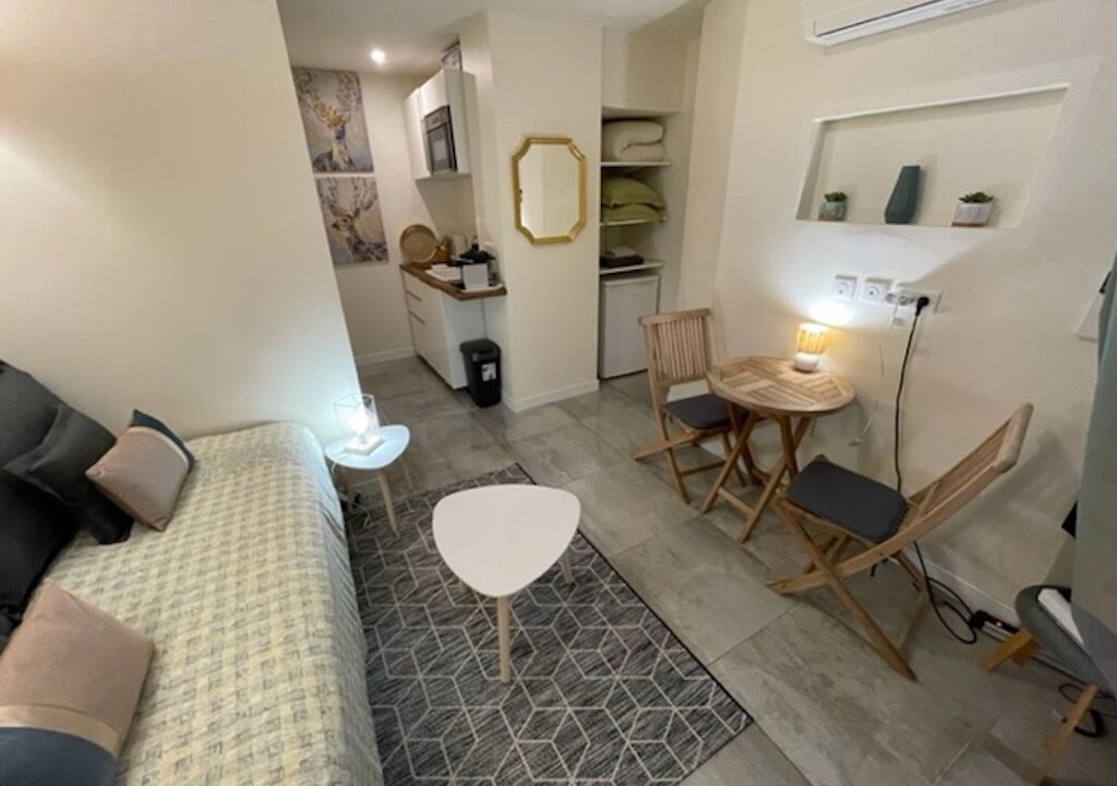 Photo of Livingroom in Arts-et-Metiers