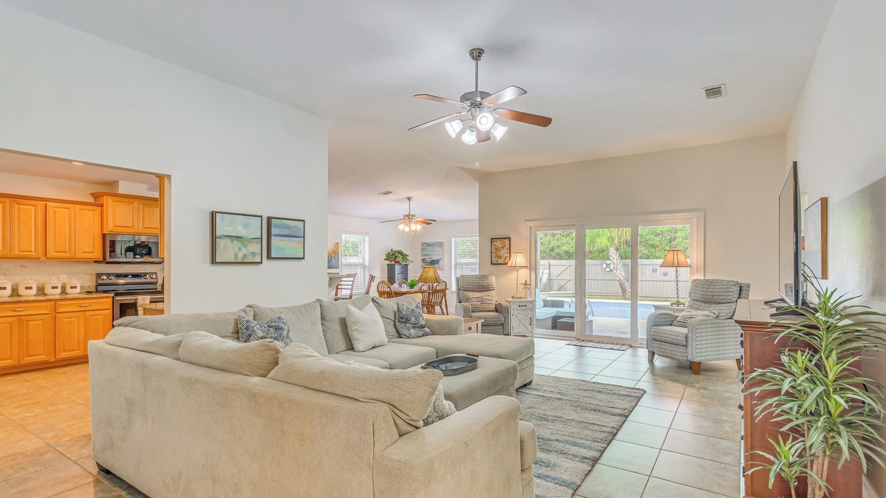 Photo of Livingroom in Ono Island