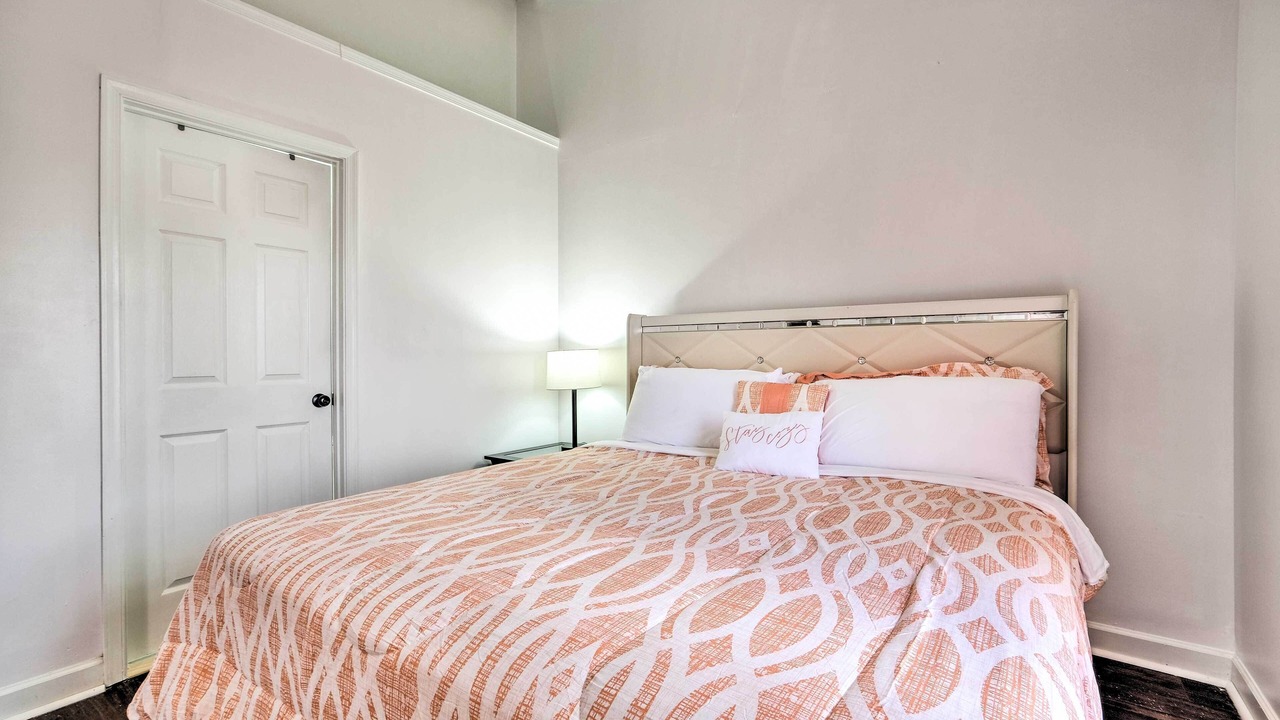Photo of Bedroom in Neabsco