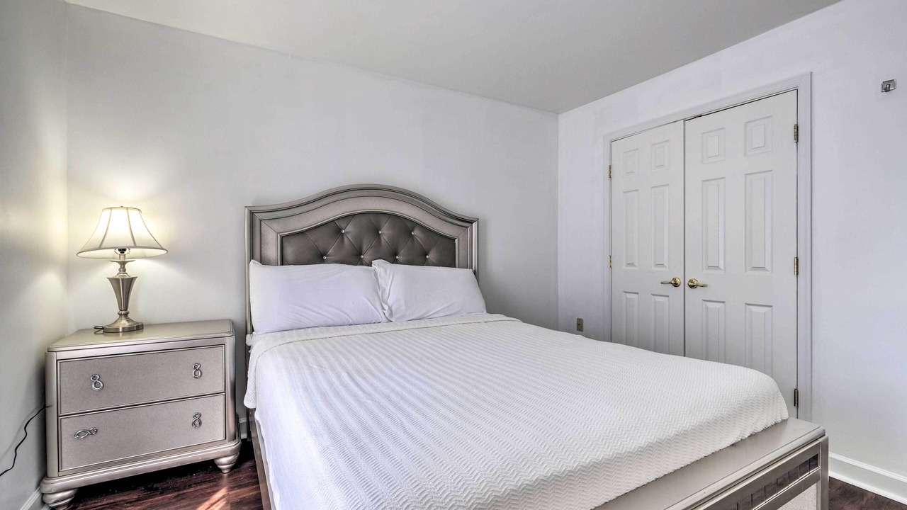 Photo of Bedroom in Neabsco