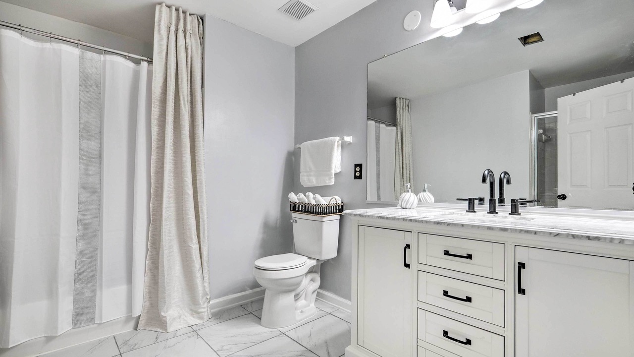 Photo of Bathroom in Neabsco