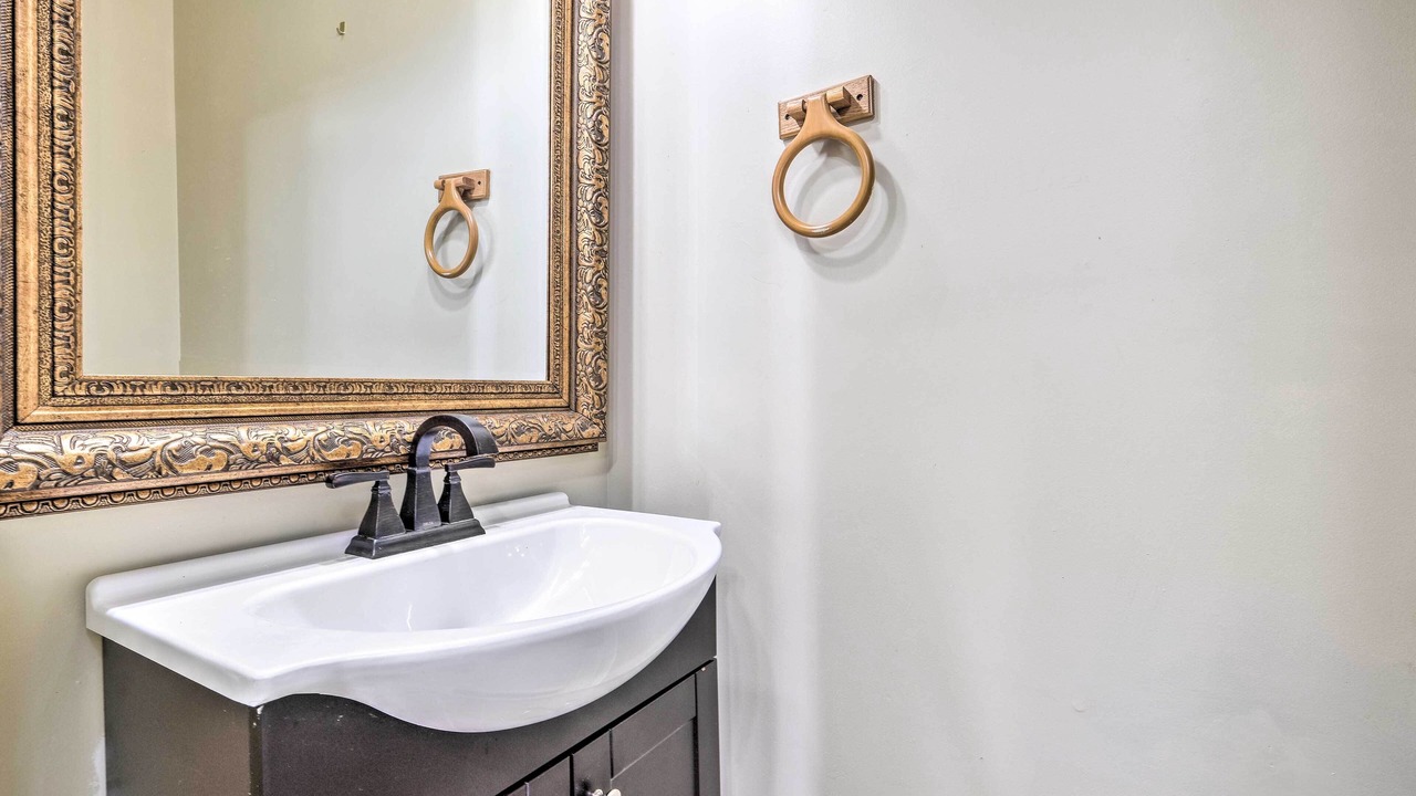 Photo of Bathroom in Neabsco