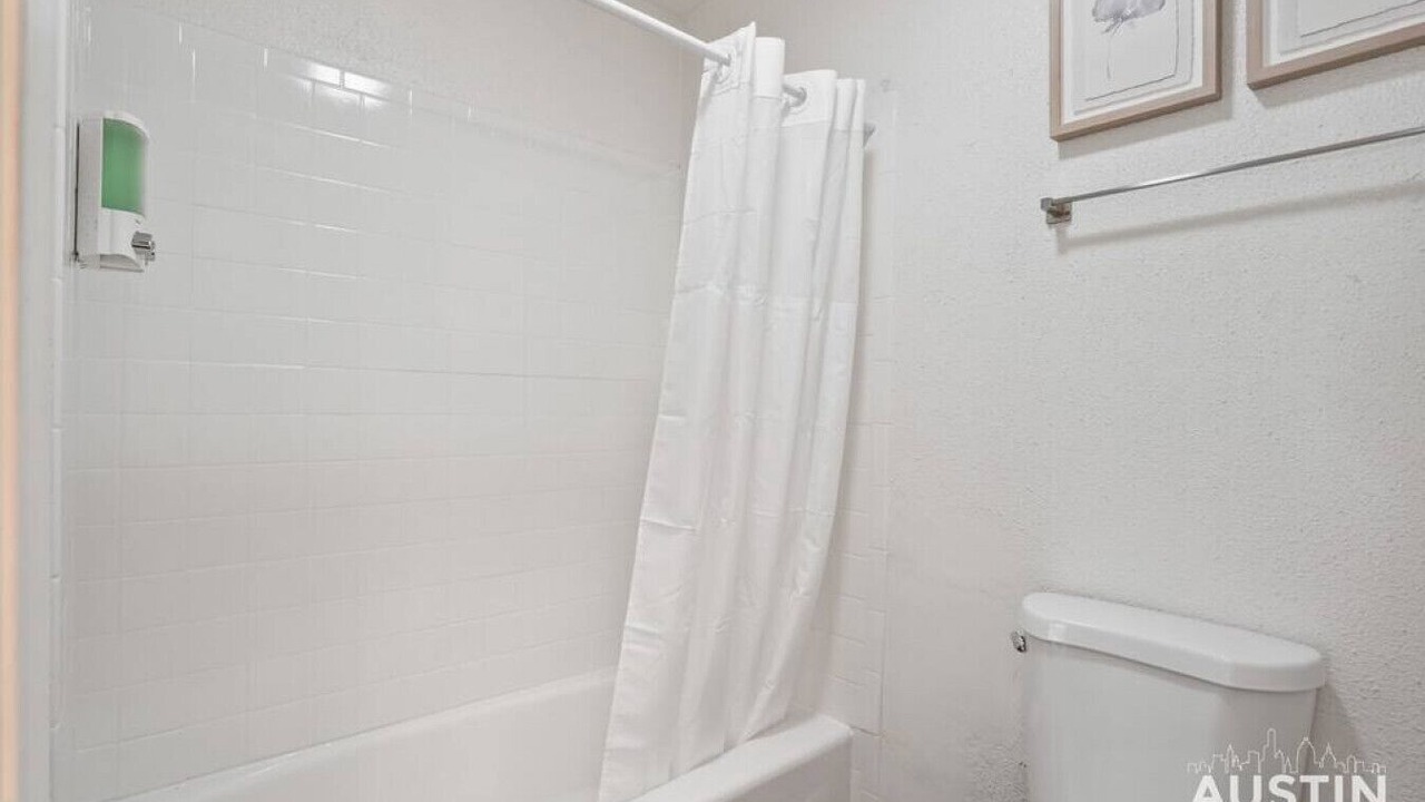 Photo of Bathroom in Hyde Park