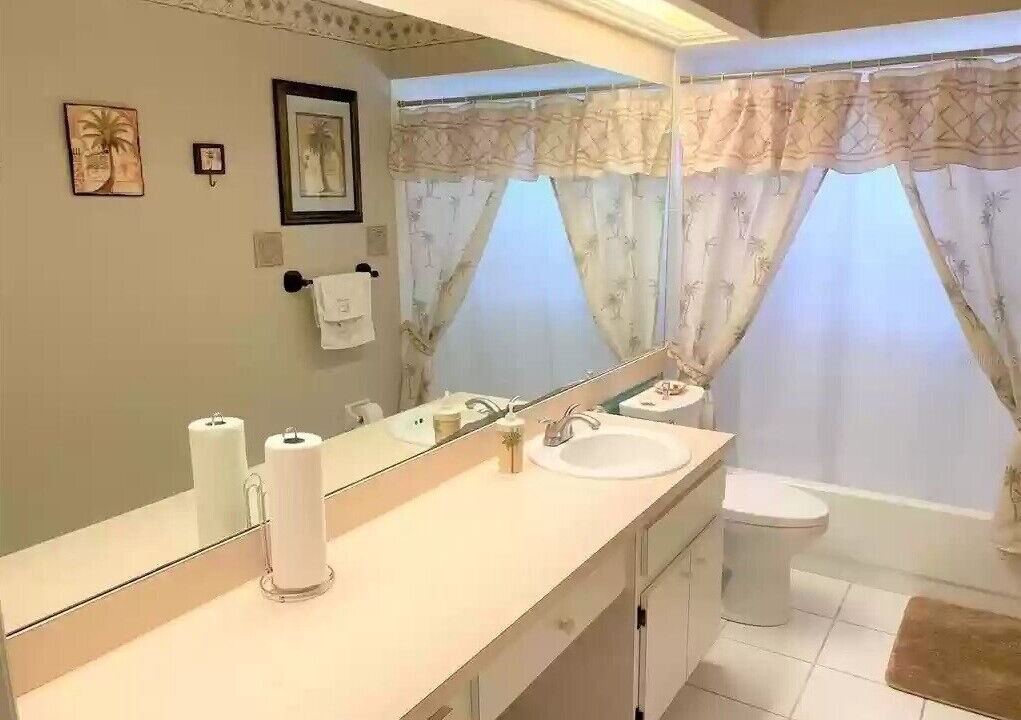 Photo of Bathroom in Valrico