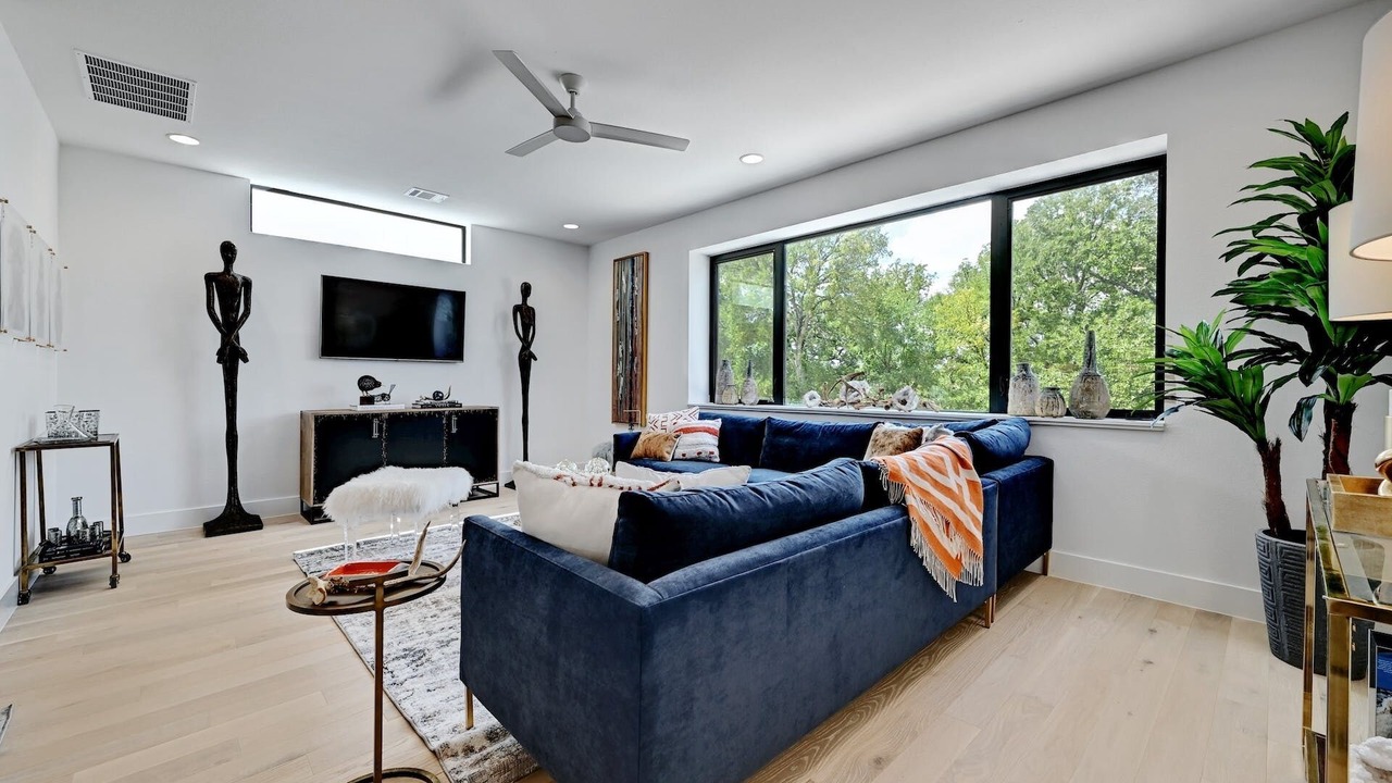 Photo of Bedroom in MLK