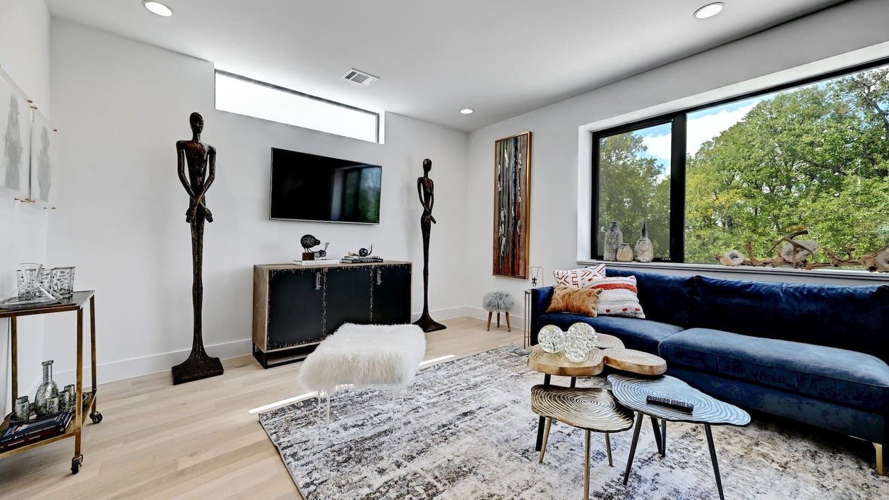 Photo of Bedroom in MLK