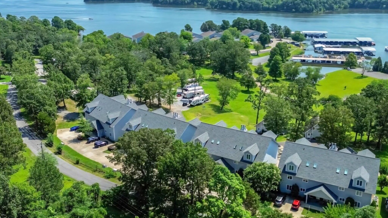 Photo of Outdoor in Benton