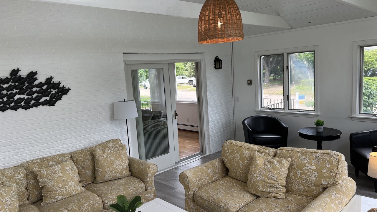 Photo of Livingroom in Misquamicut