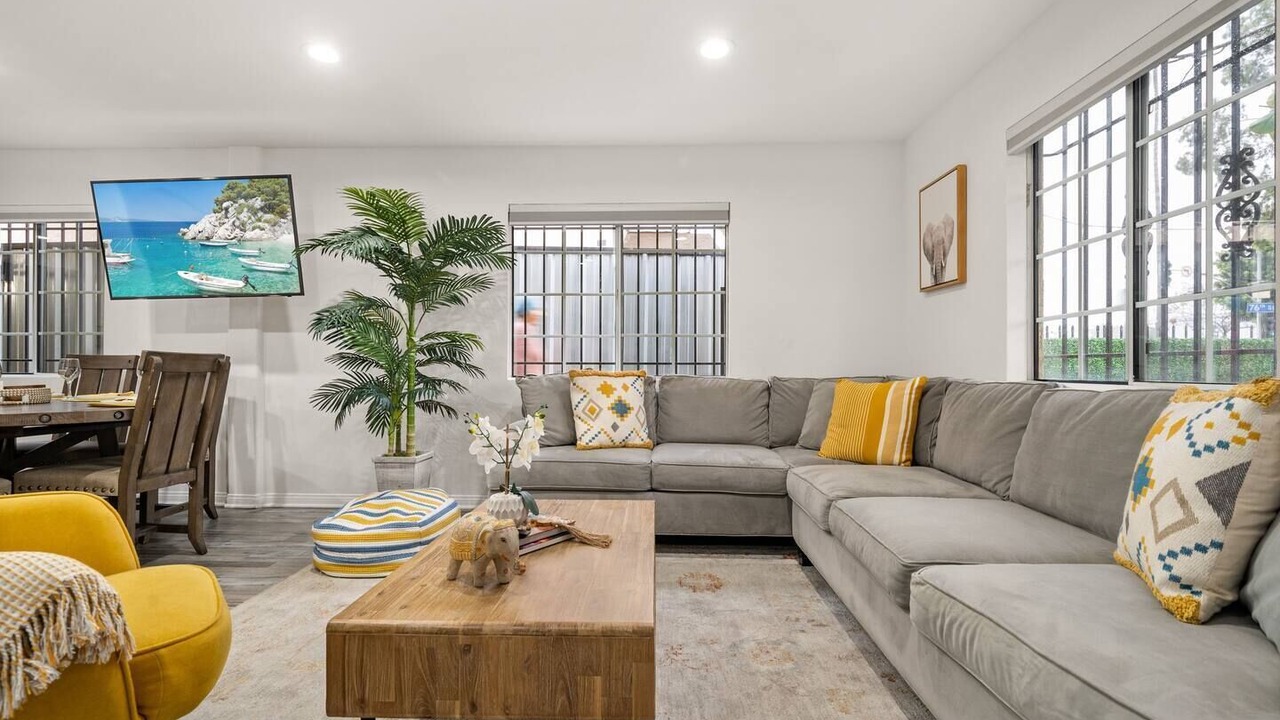 Photo of Livingroom in Los Angeles
