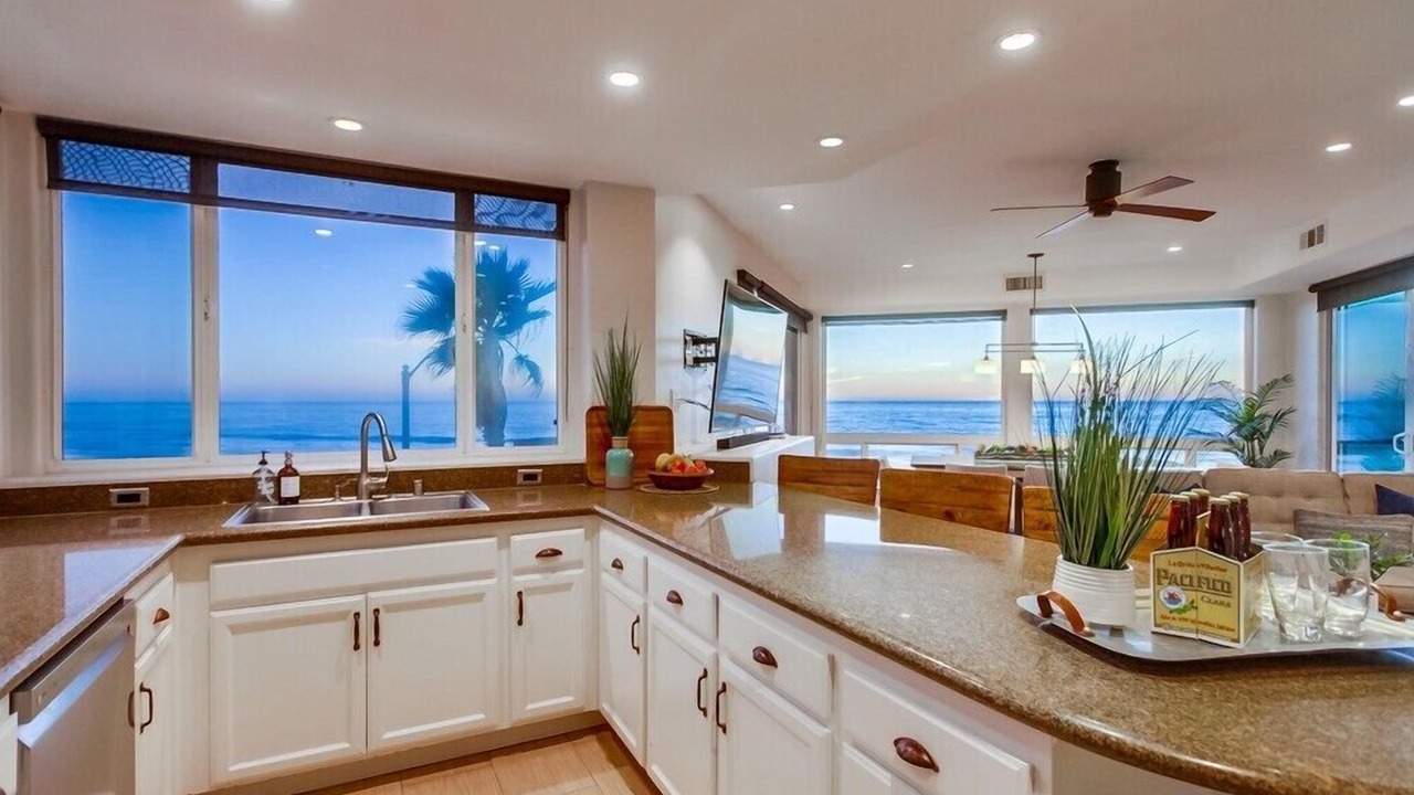 Photo of Kitchen in Central Mission Beach