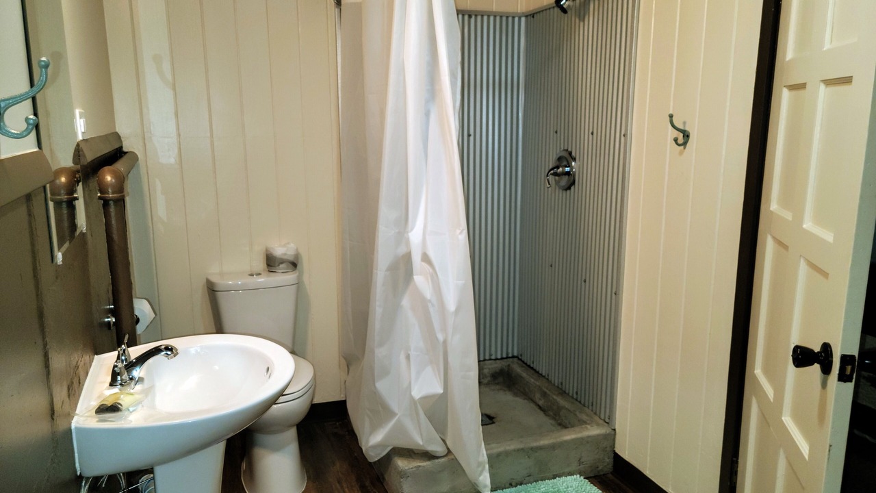 Photo of Bathroom in Almo
