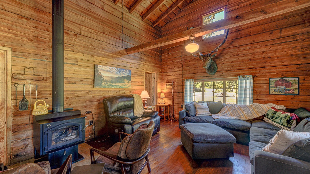 Photo of Bedroom in Canyon Creek