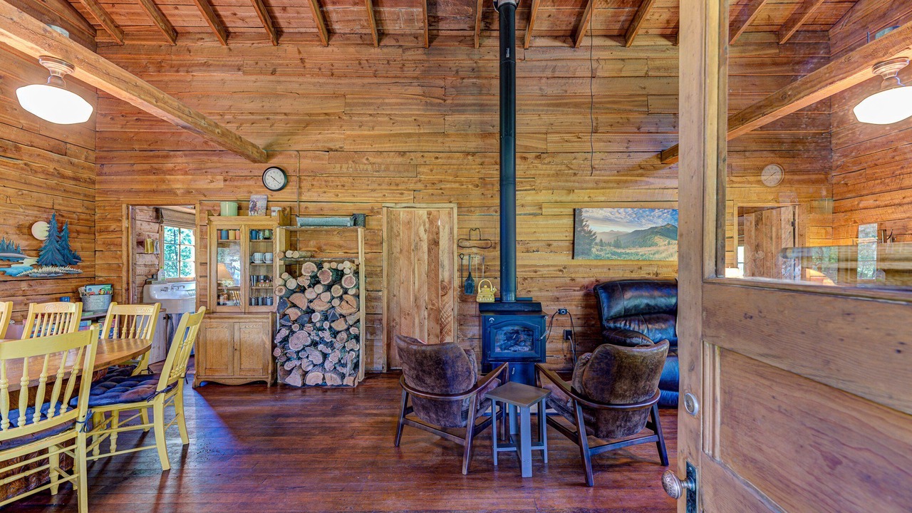 Photo of Bedroom in Canyon Creek