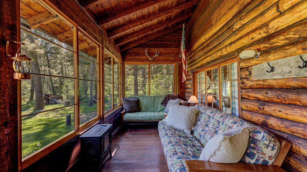 Photo of Livingroom in Canyon Creek