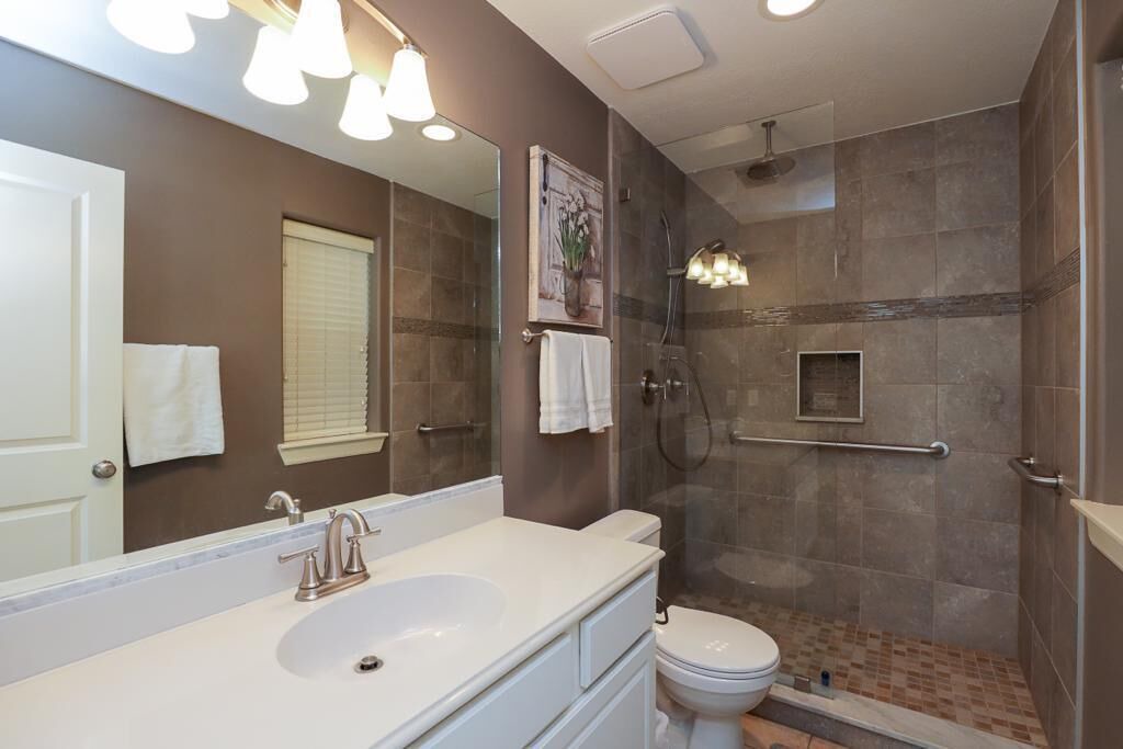 Photo of Bathroom in Washington Ave./ Memorial Park