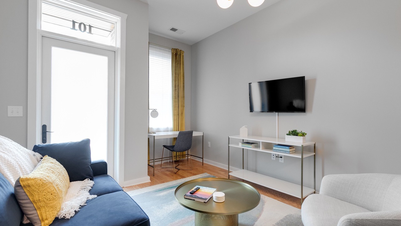 Photo of Livingroom in Church Hill