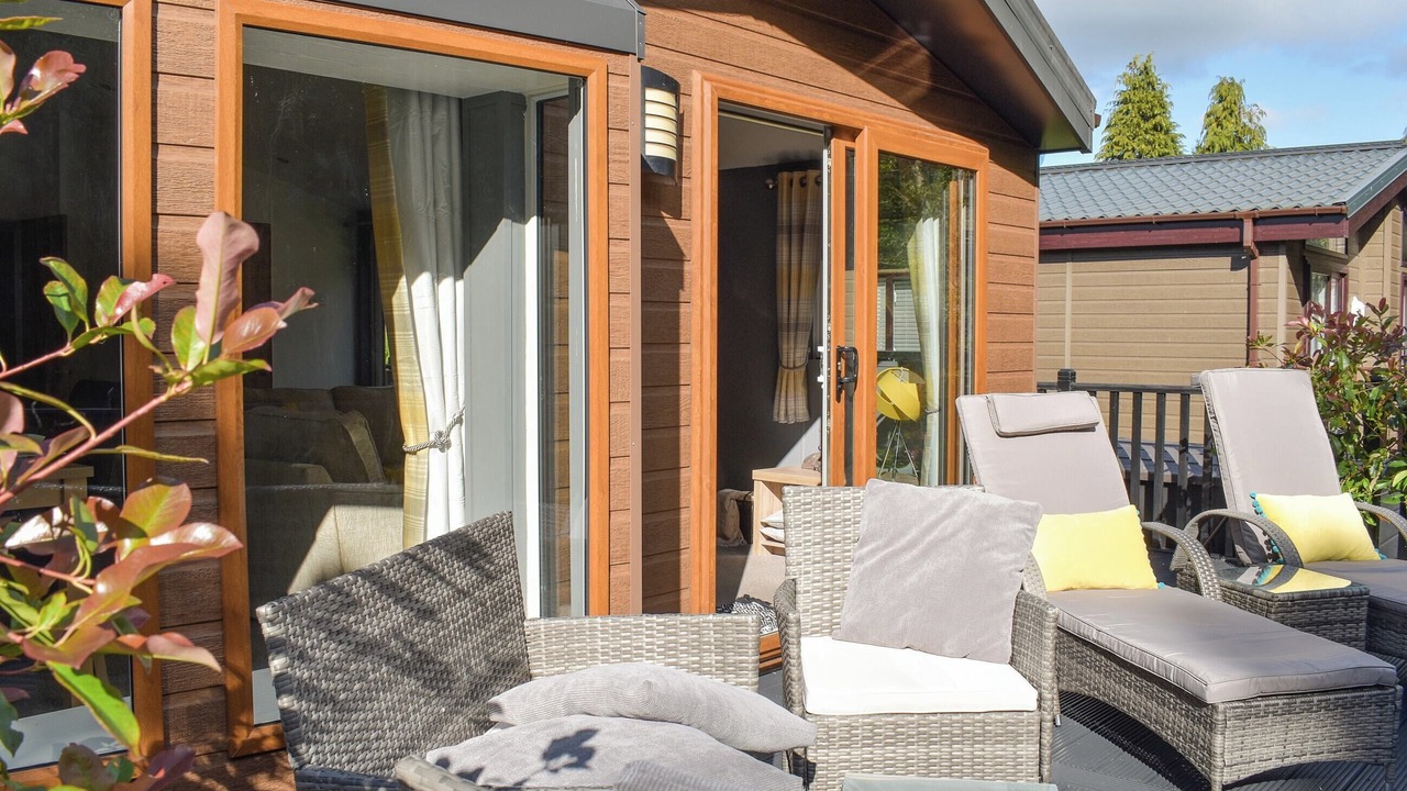 Photo of Others in Dollar