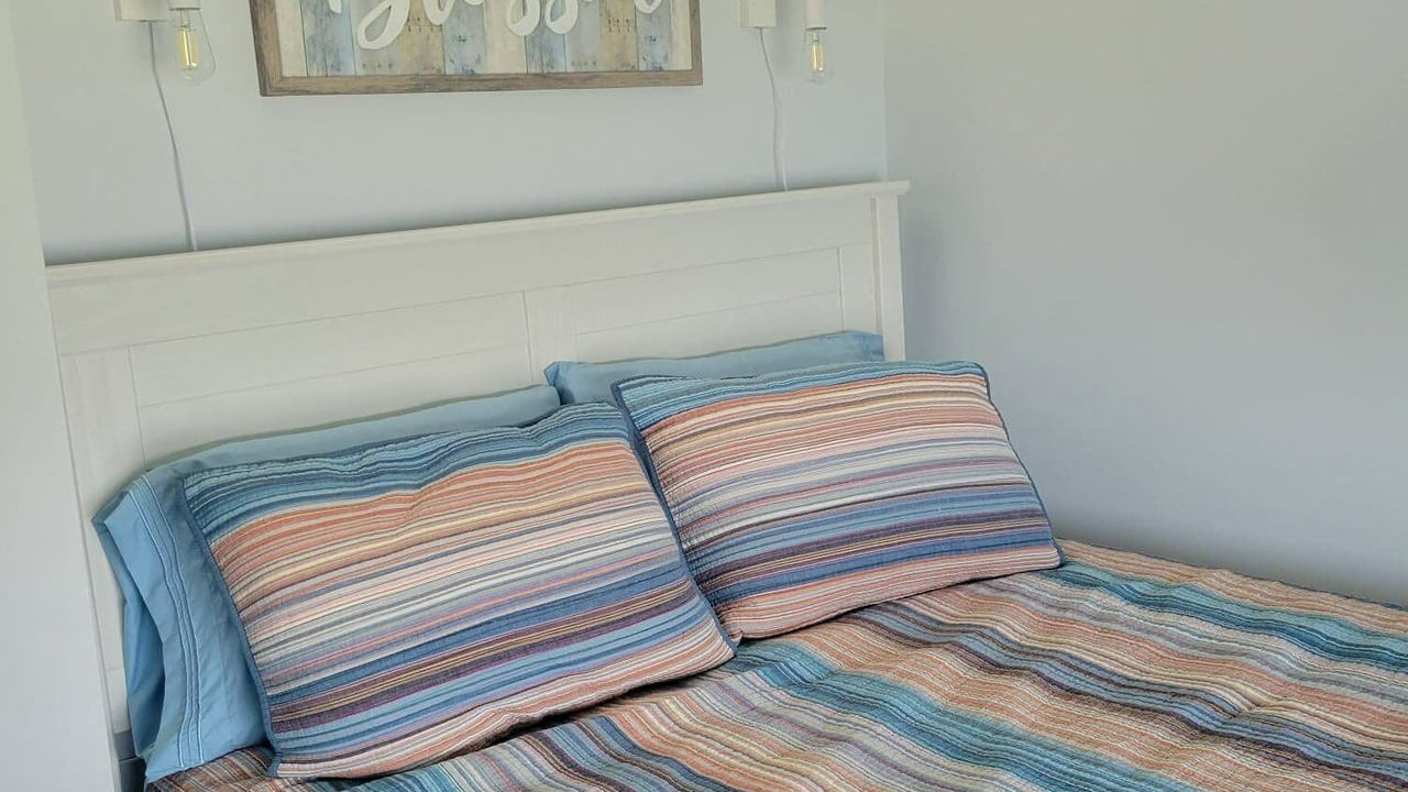 Photo of Bedroom in Lakeville