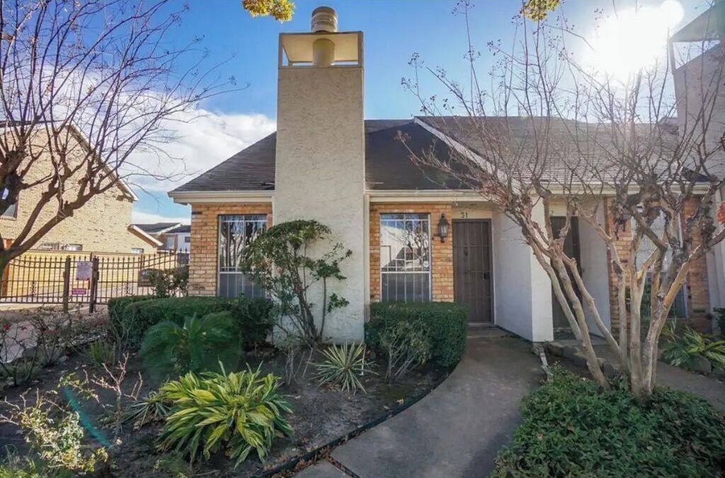 Photo of Outdoor in Woodlake - Briar Meadow