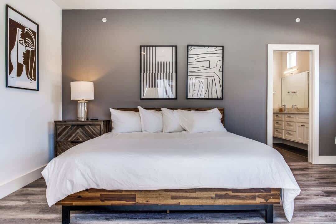 Photo of Bedroom in Oak Lawn