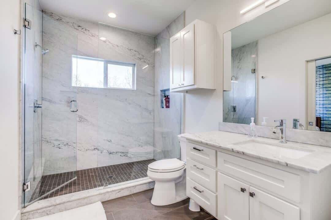 Photo of Bathroom in Oak Lawn
