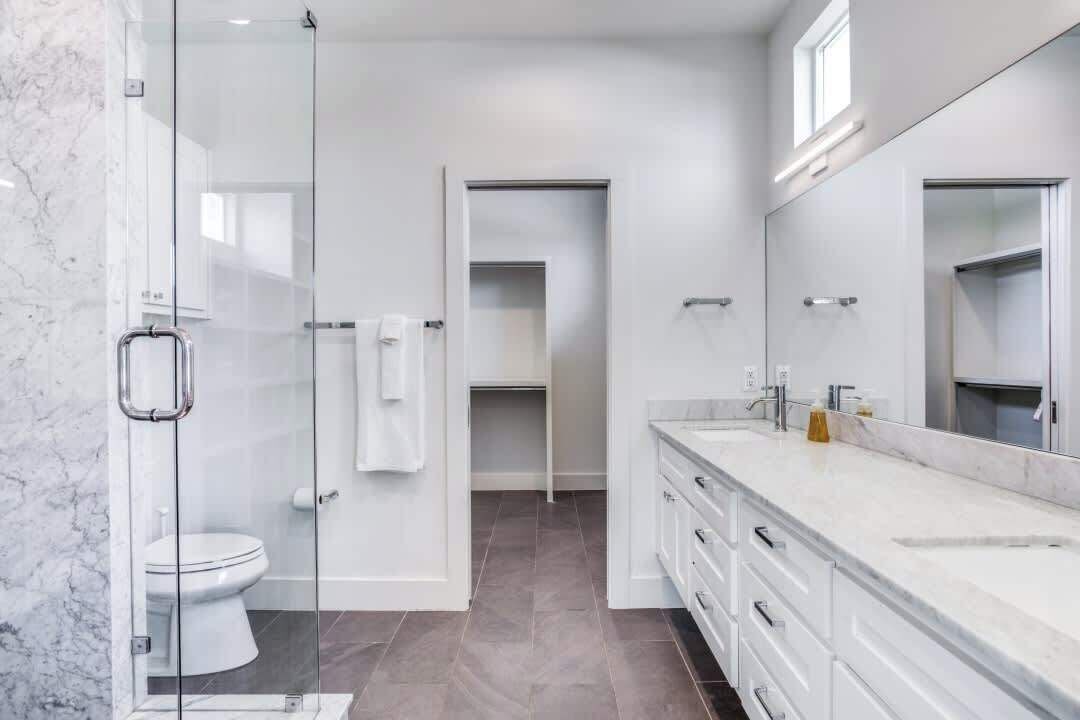 Photo of Bathroom in Oak Lawn