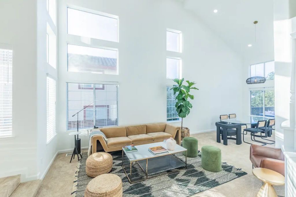 Photo of Livingroom in Hercules