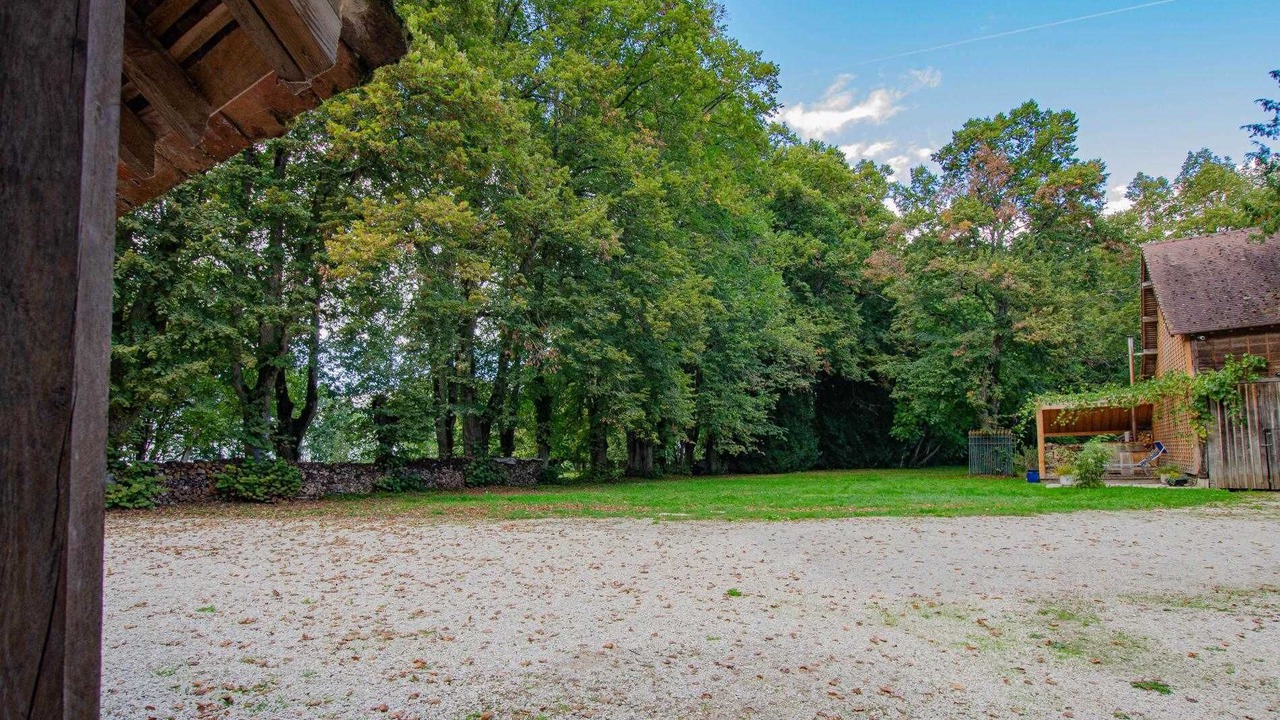 Photo of Outdoor in Geraudot