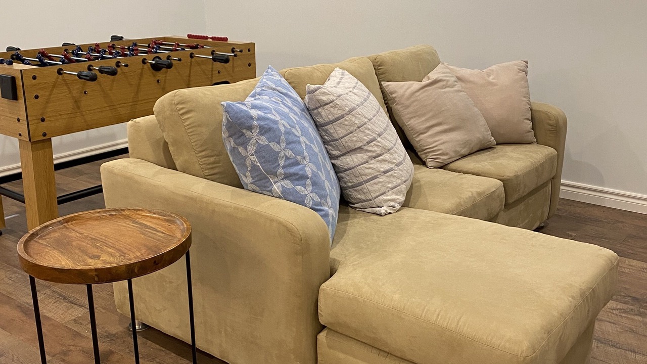 Photo of Livingroom in Grand Bend