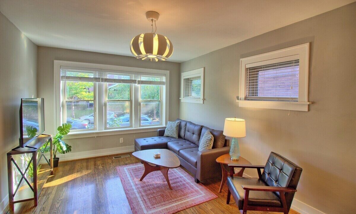 Photo of Livingroom in St. Louis